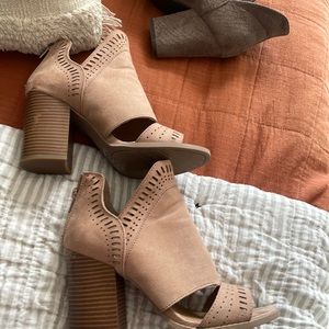 Qupid 7.5 open toe heel